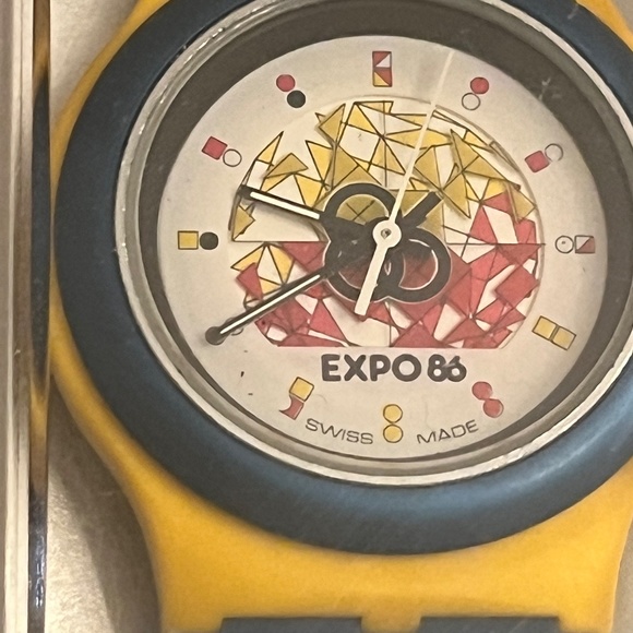 Vintage Women's Expo '86 Swatch Watch | NWT | Blue, Red, Black - Picture 4 of 5